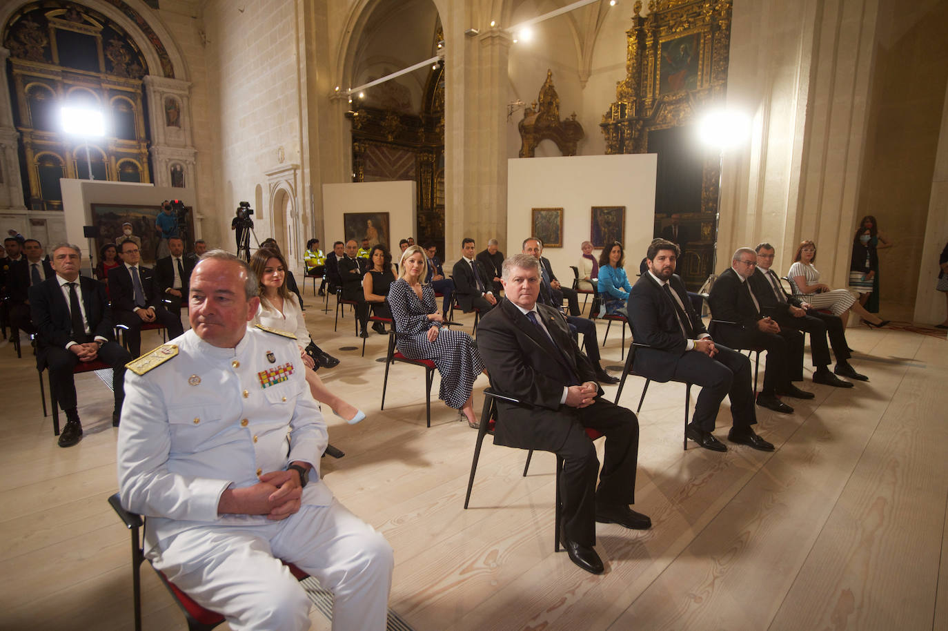 Fotos: Miras apela al entendimiento en un 9-J marcado por el recuerdo a las víctimas del coronavirus