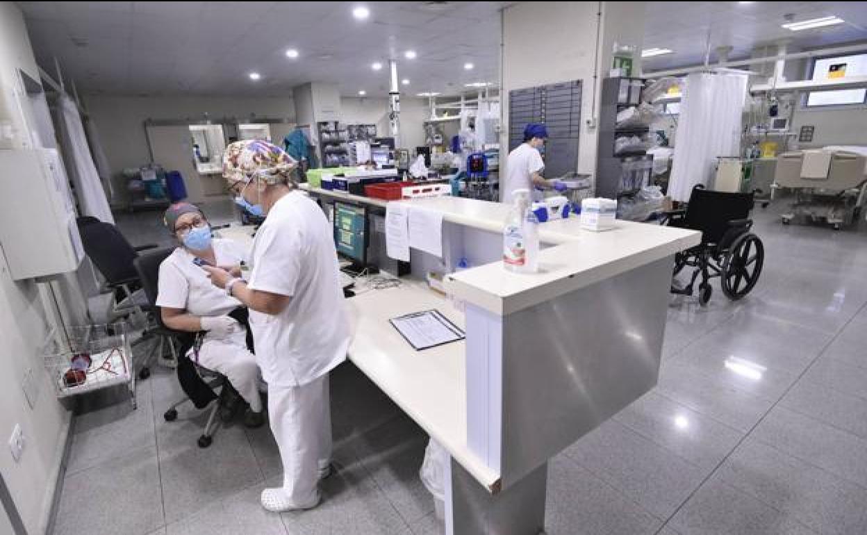 Sala de Urgencias del hospital Reina Sofía, en Murcia.