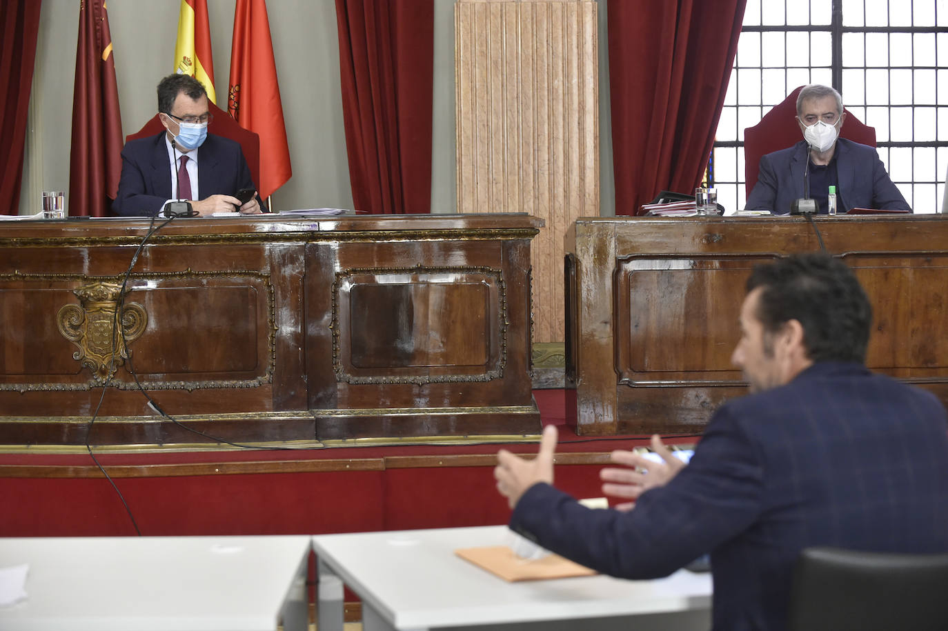 Con la única abstención de los tres concejales de Vox, el Plan de Soporte Social y Activación Económica del municipio de Murcia ha salido adelante esta mañana en el Pleno extraordinario con el apoyo de los grupos de gobierno en coalición.