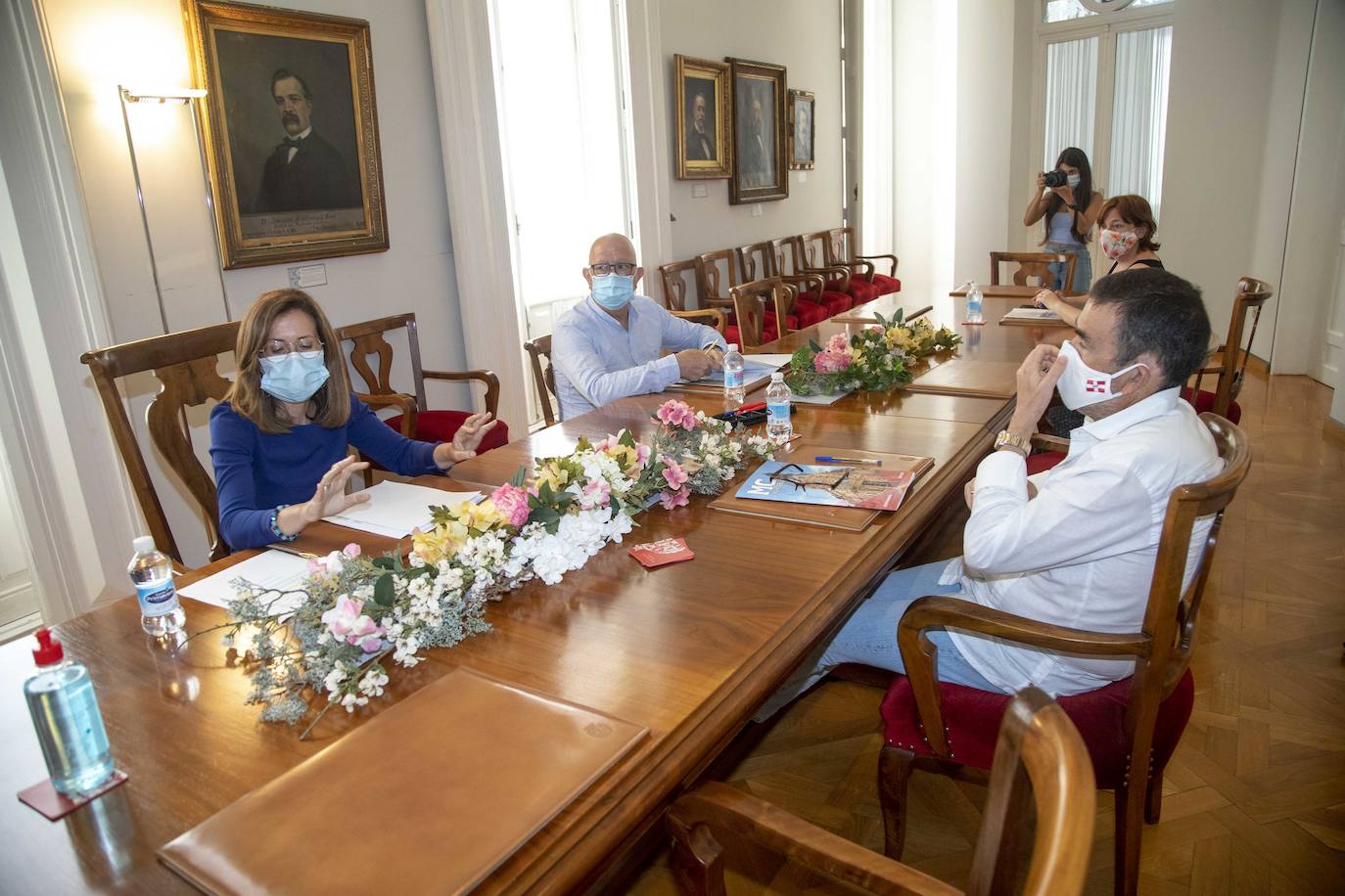 Fotos: José López se niega a disculparse con el jefe técnico de Infraestructuras