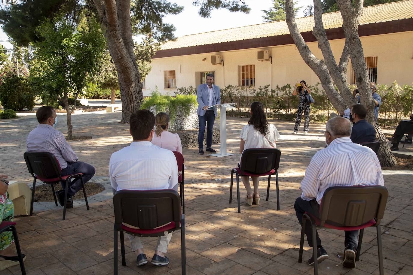 Fotos: Presentan los operadores ambientales que asesorarán a los agricultores sobre la normativa del Mar Menor