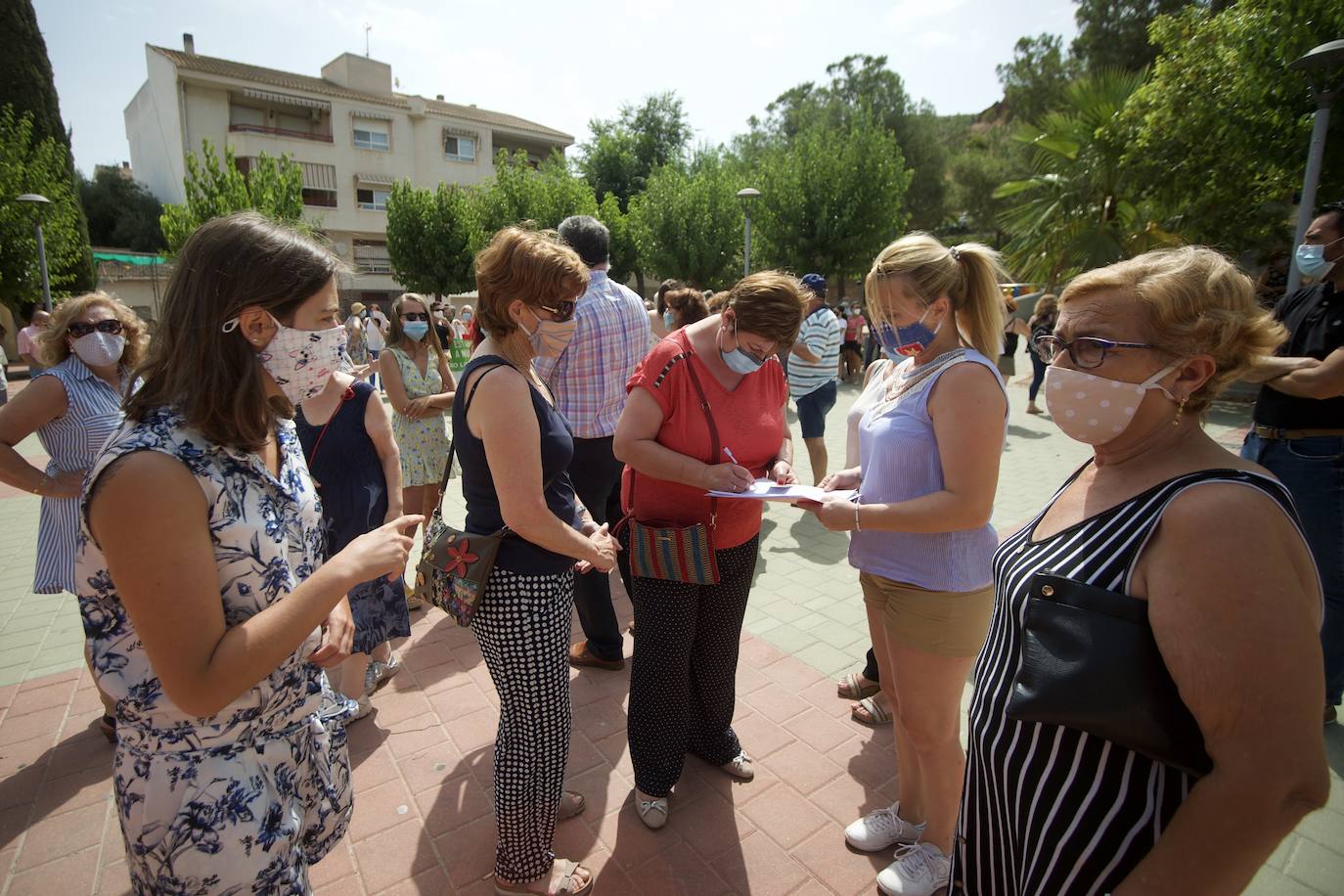 Fotos: Los vecinos de Los Ramos exigen la reapertura del consultorio