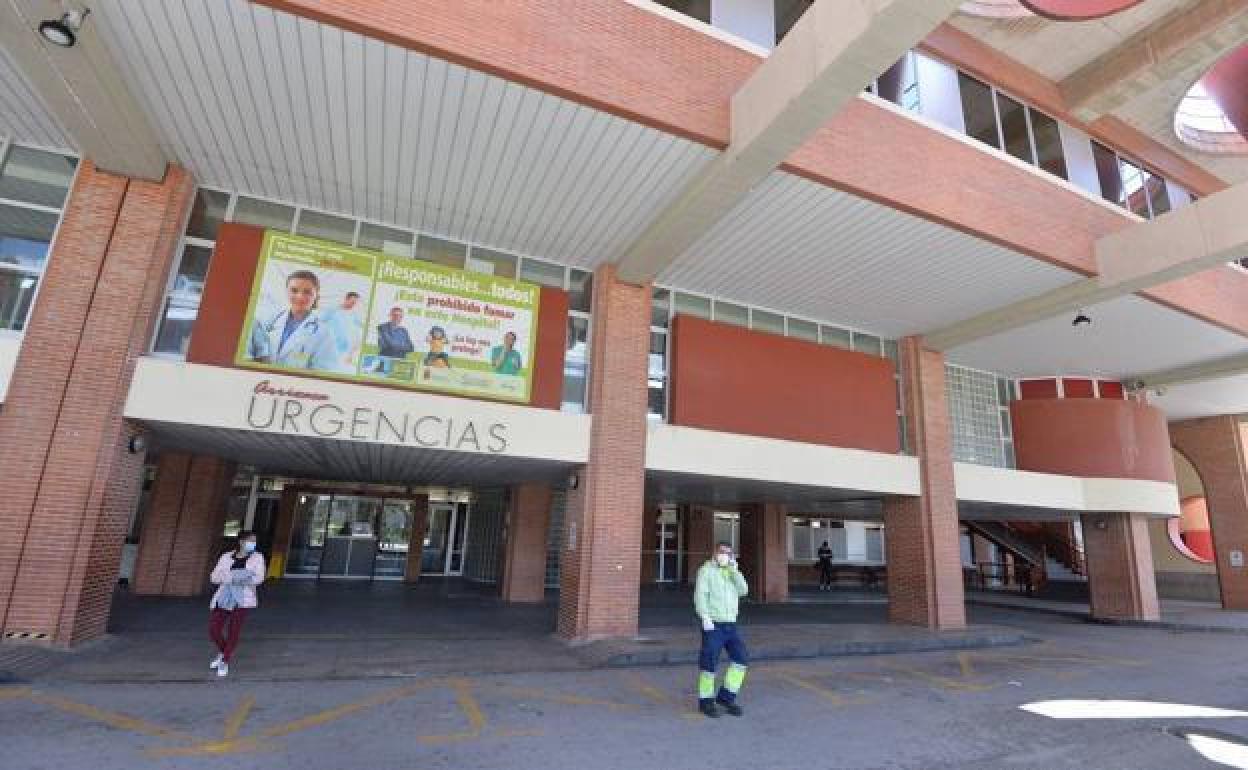 Entrada a Urgencias del hospital Virgen de la Arrixaca.