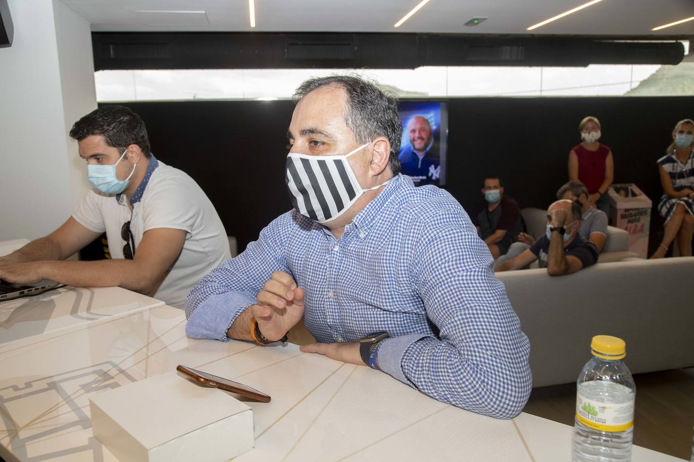 Fotos: Belmonte y Breis, con los suscriptores de LA VERDAD