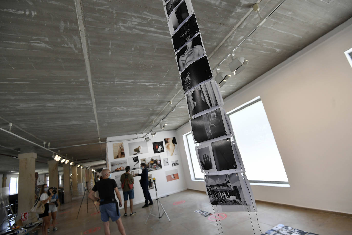 Fotos: La exposición &#039;Living Foto Room Project&#039;, sobre imágenes del confinamiento, llega a Murcia