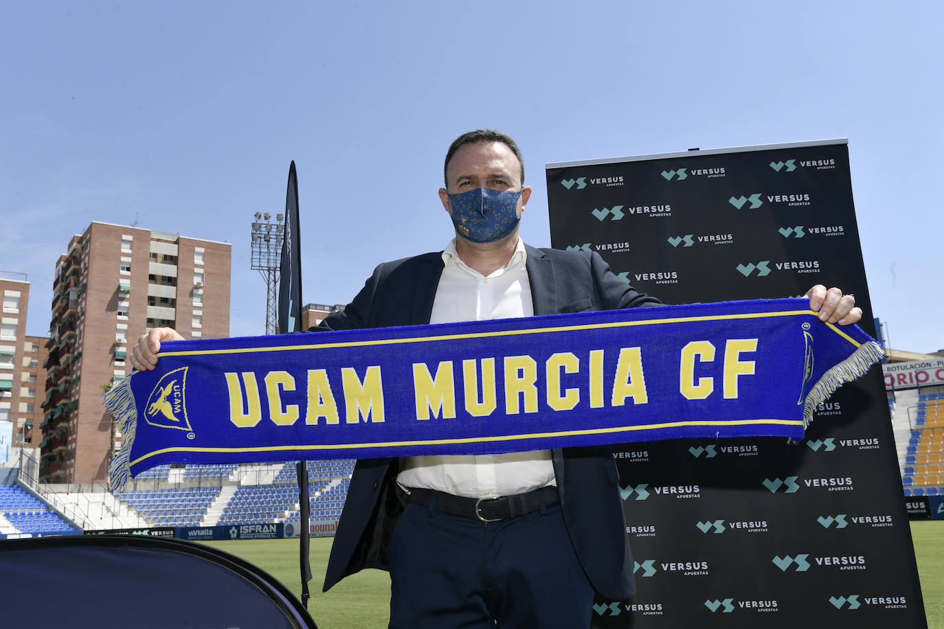 Fotos: Presentación de José María Salmerón como nuevo entrenador del UCAM CF