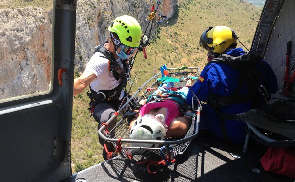 Rescate de la escaladora herida.