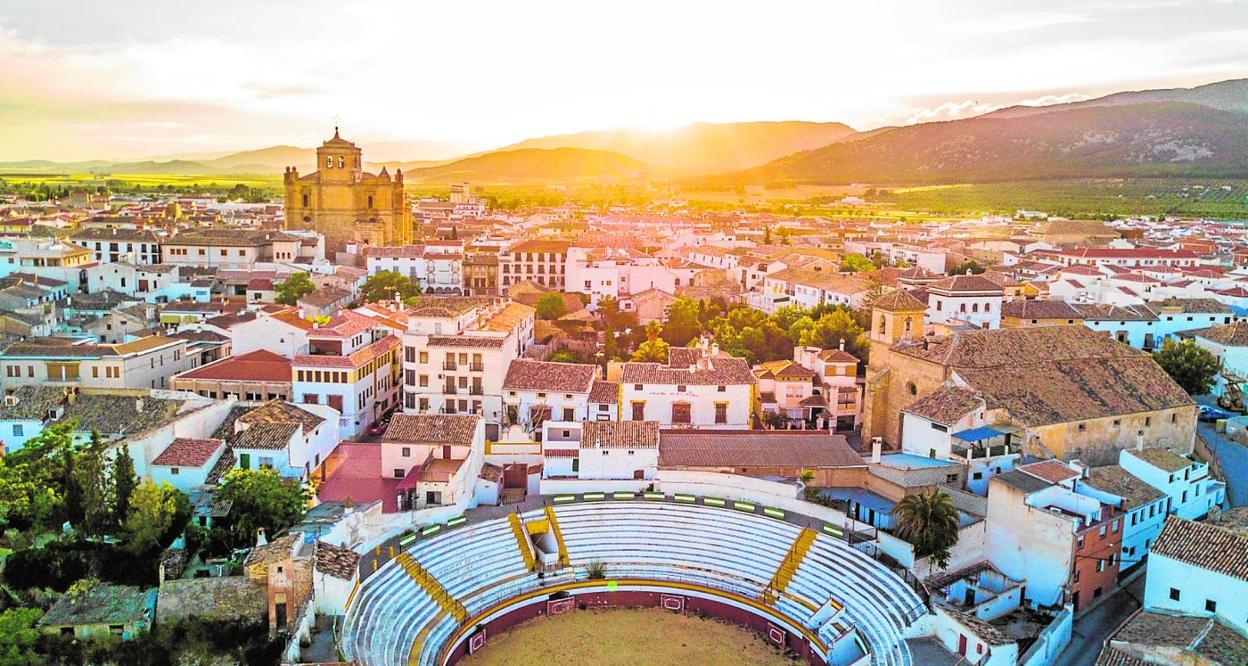 Hermosa panorámica de gran parte del casco antiguo de Huéscar. 