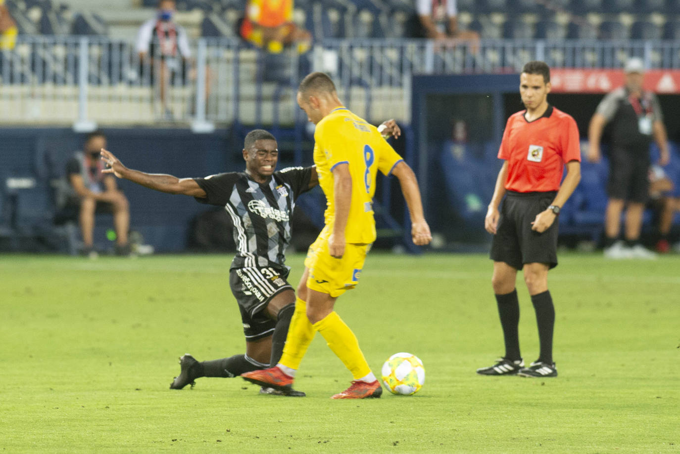Fotos: La primera parte del FC Cartagena-Atlético Baleares, en imágenes