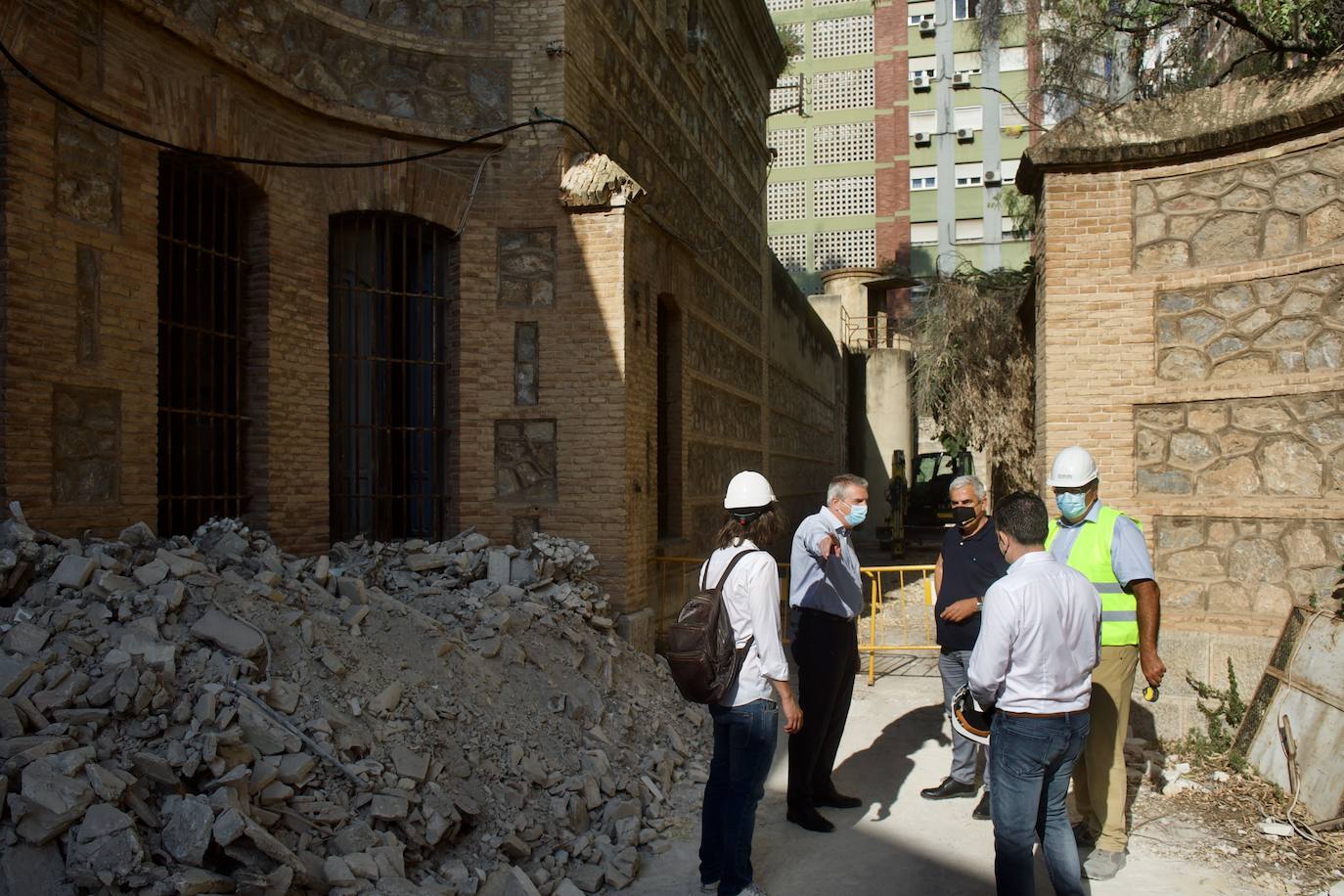 Fotos: Derriban los primeros muros de la Cárcel Vieja de Murcia