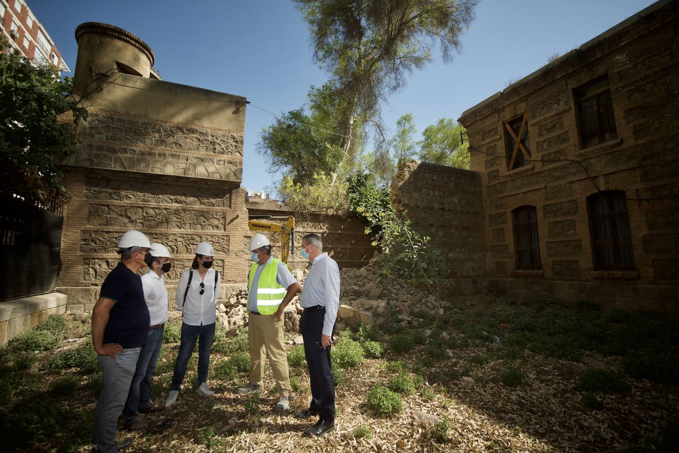 Fotos: Derriban los primeros muros de la Cárcel Vieja de Murcia