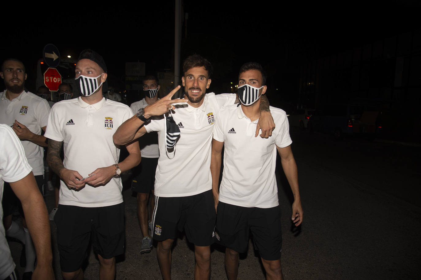 Fotos: Los jugadores del Cartagena celebran el ansiado ascenso a Segunda