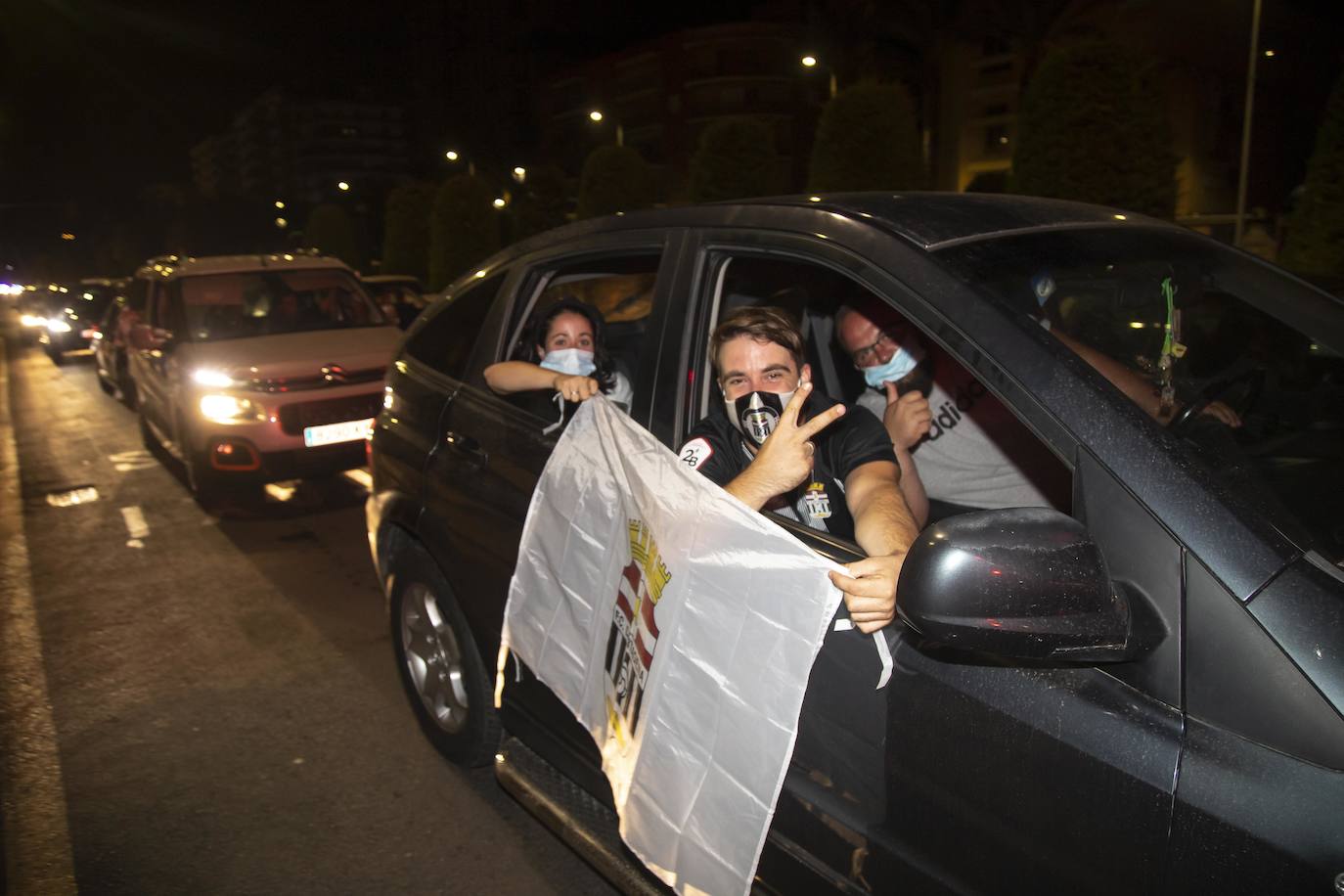 Fotos: Así está viviendo la afición blanquinegra el partido en Cartagena
