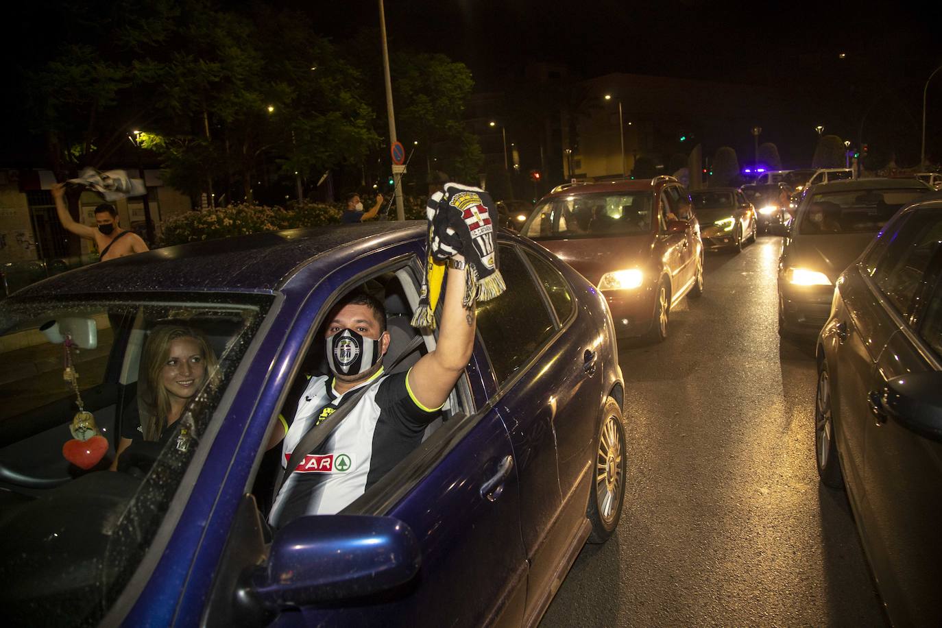 Fotos: Así está viviendo la afición blanquinegra el partido en Cartagena