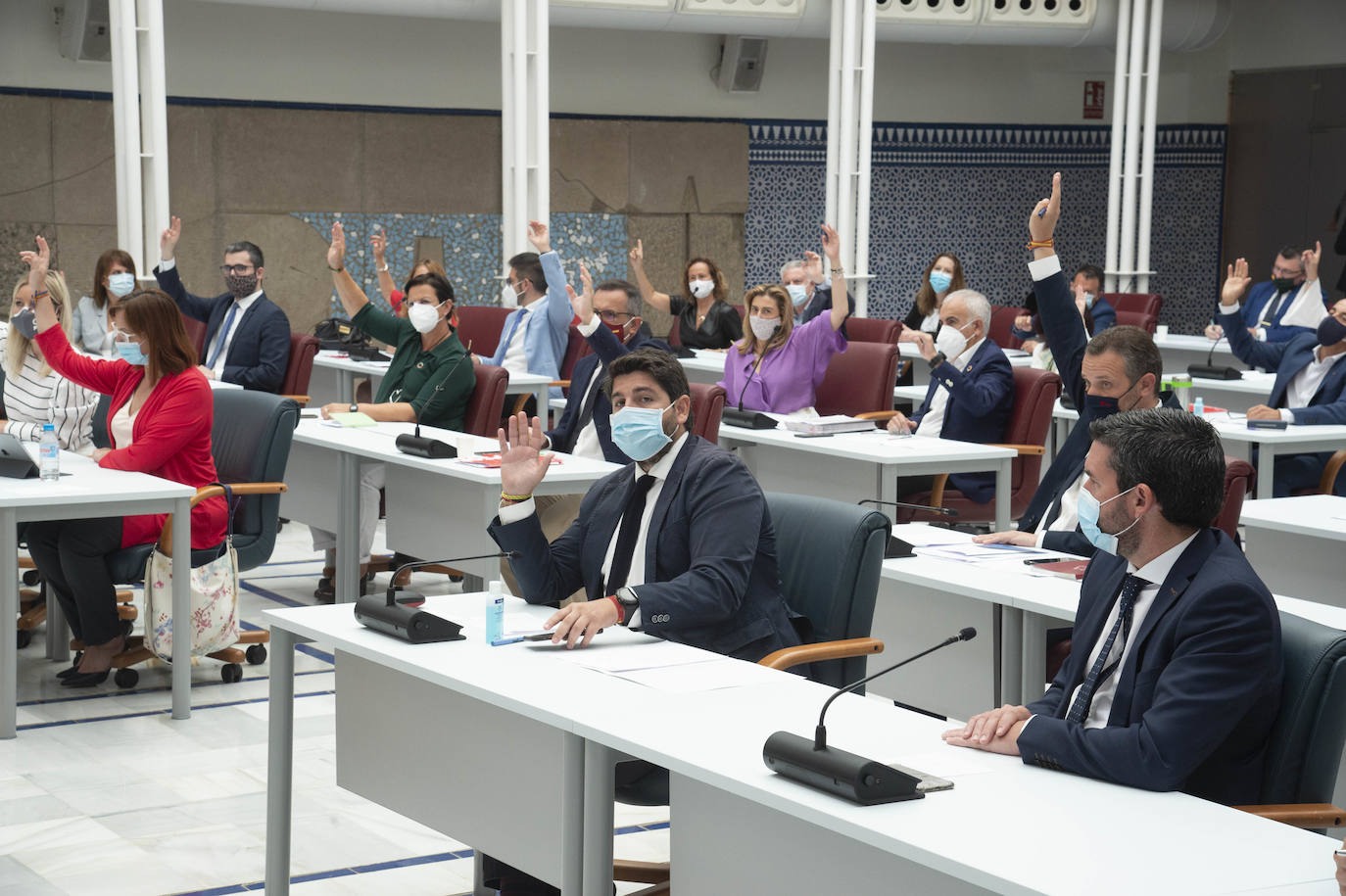 Fotos: La Asamblea aprueba la Ley de Protección y Recuperación del Mar Menor