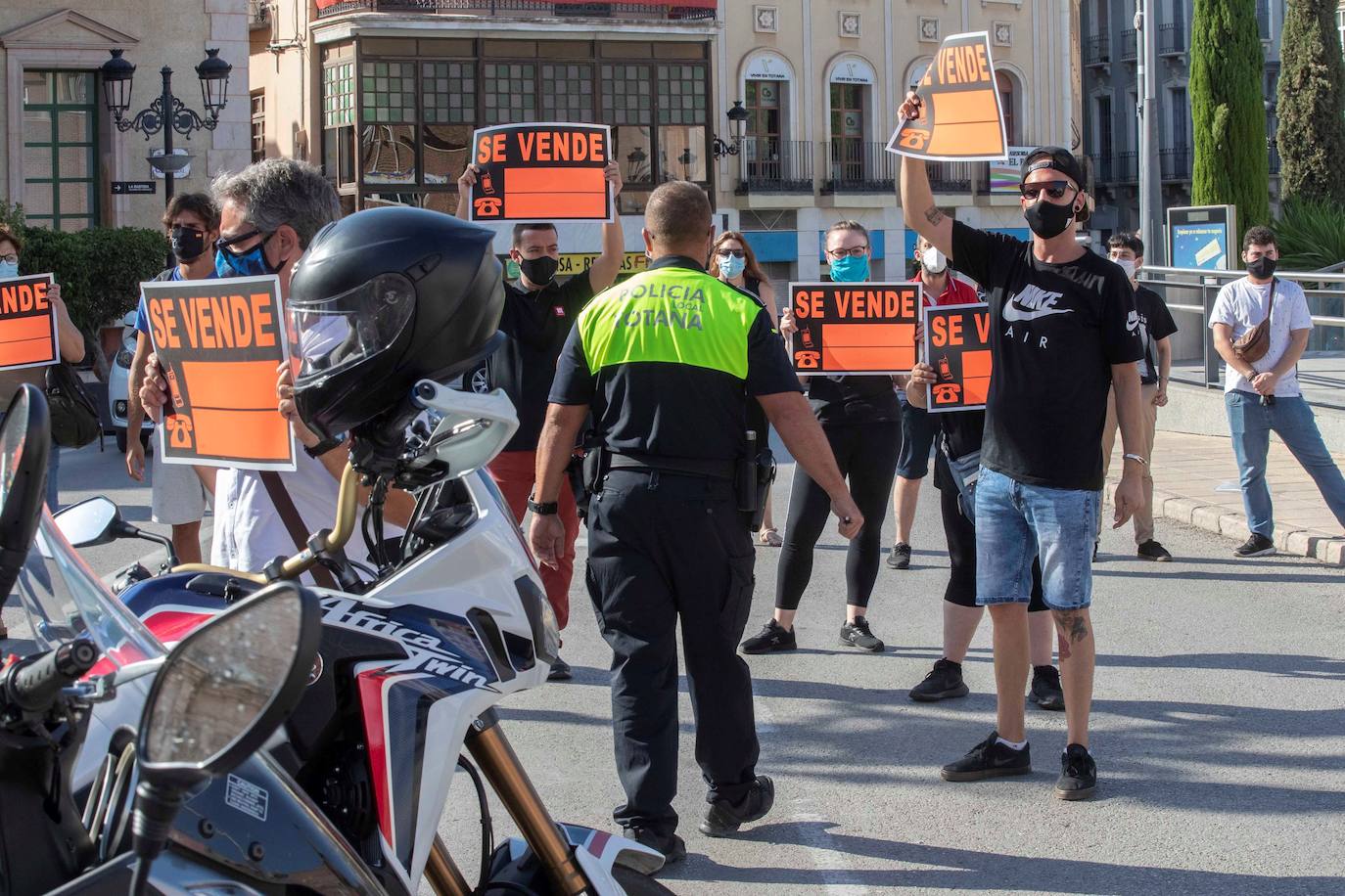 Fotos: La Comunidad confina a los 32.000 habitantes de Totana dentro del municipio