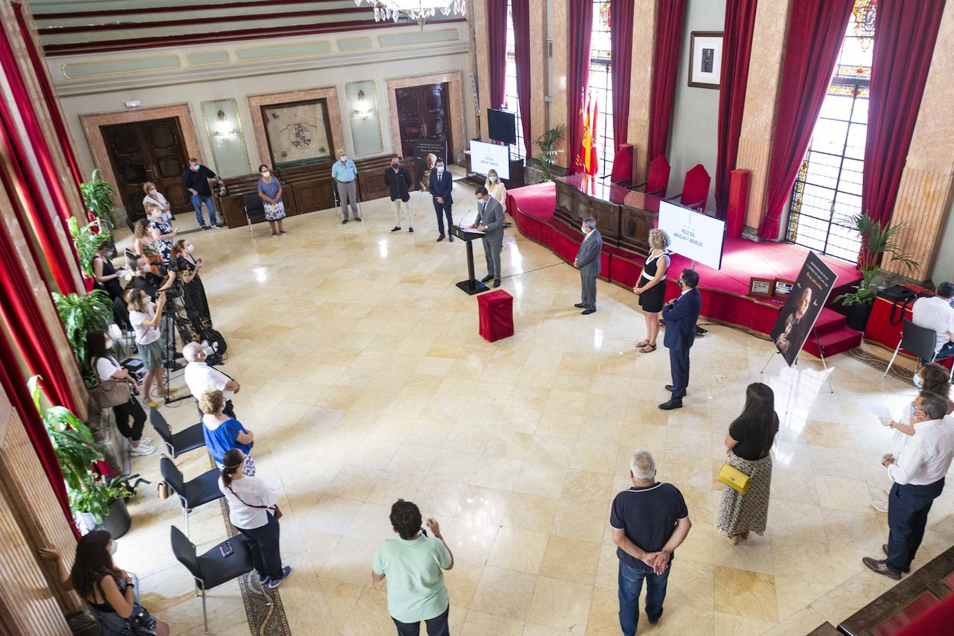 Fotos: Homenaje a los abuelos en Murcia