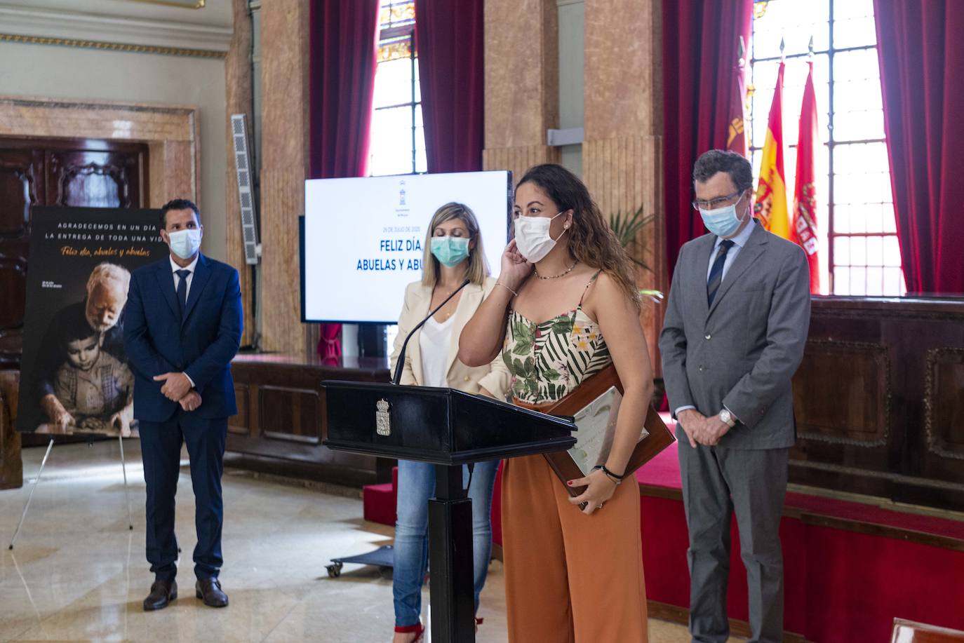 Fotos: Homenaje a los abuelos en Murcia