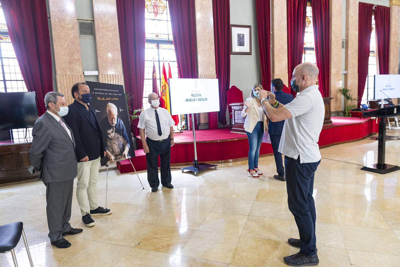 Fotos: Homenaje a los abuelos en Murcia