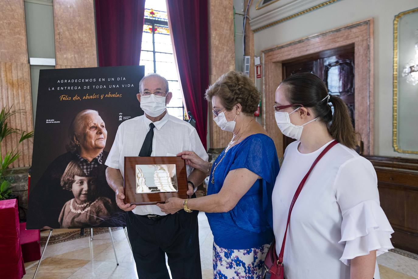 Fotos: Homenaje a los abuelos en Murcia