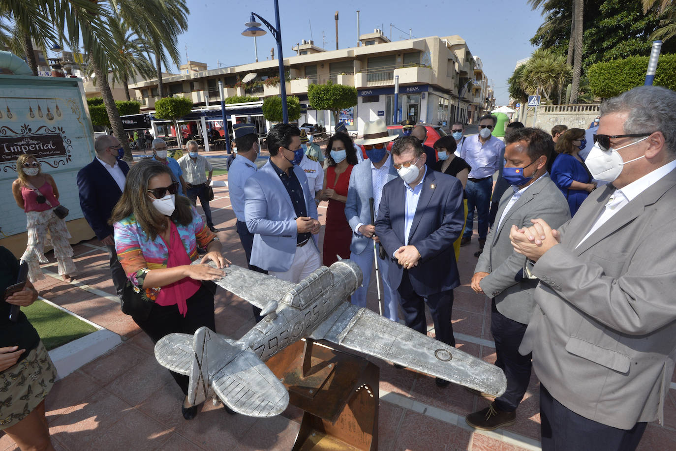 Fotos: Cinco aviones en miniatura &#039;aterrizan&#039; en La Ribera