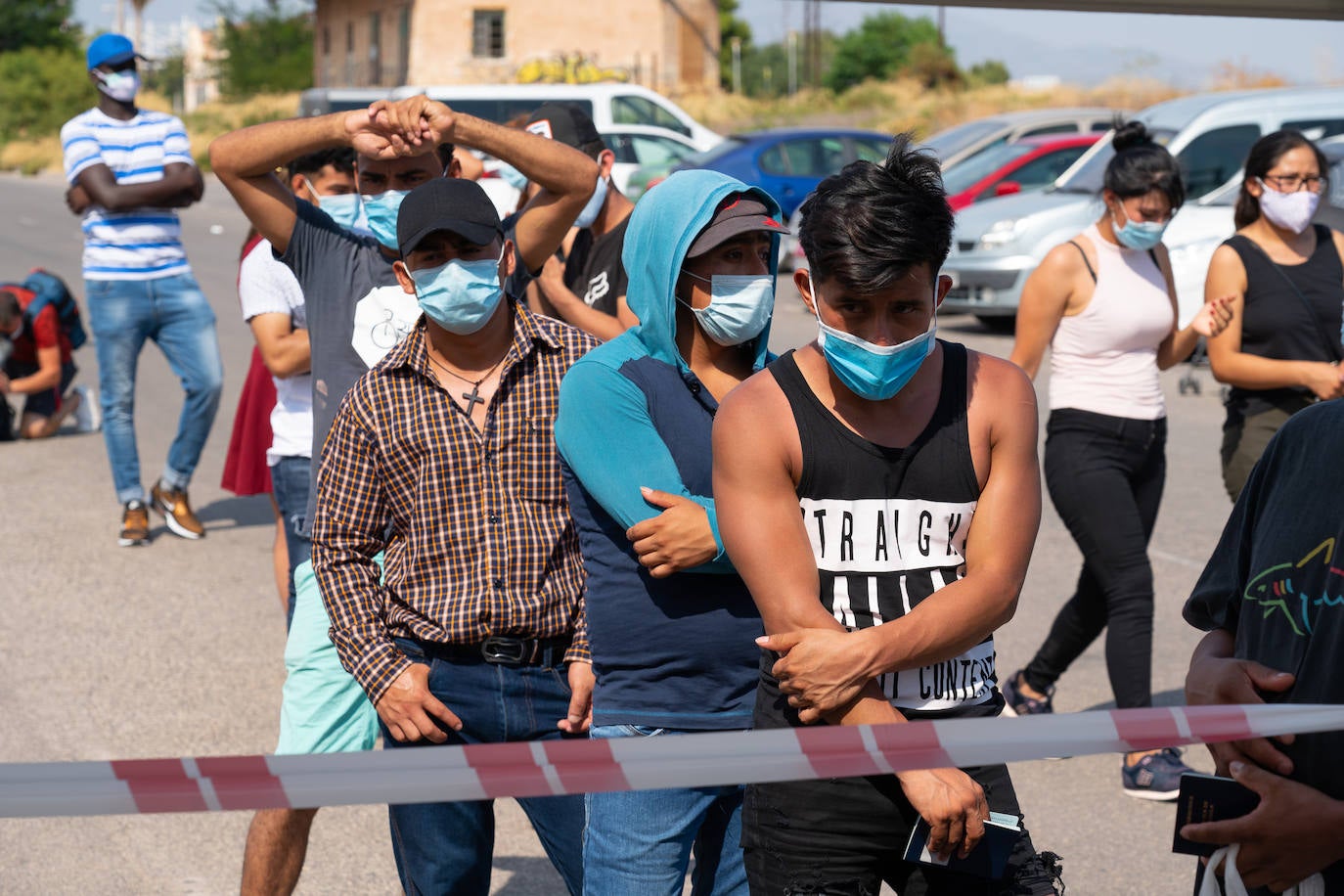 Fotos: Recogida de muestras para las pruebas PCR en Totana