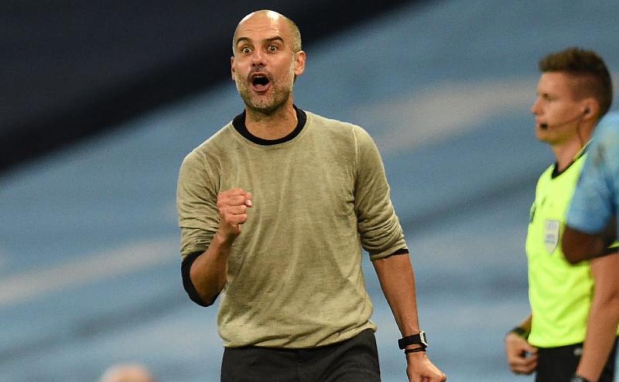 Pep Guardiola, durante el partido ante el Real Madrid. 