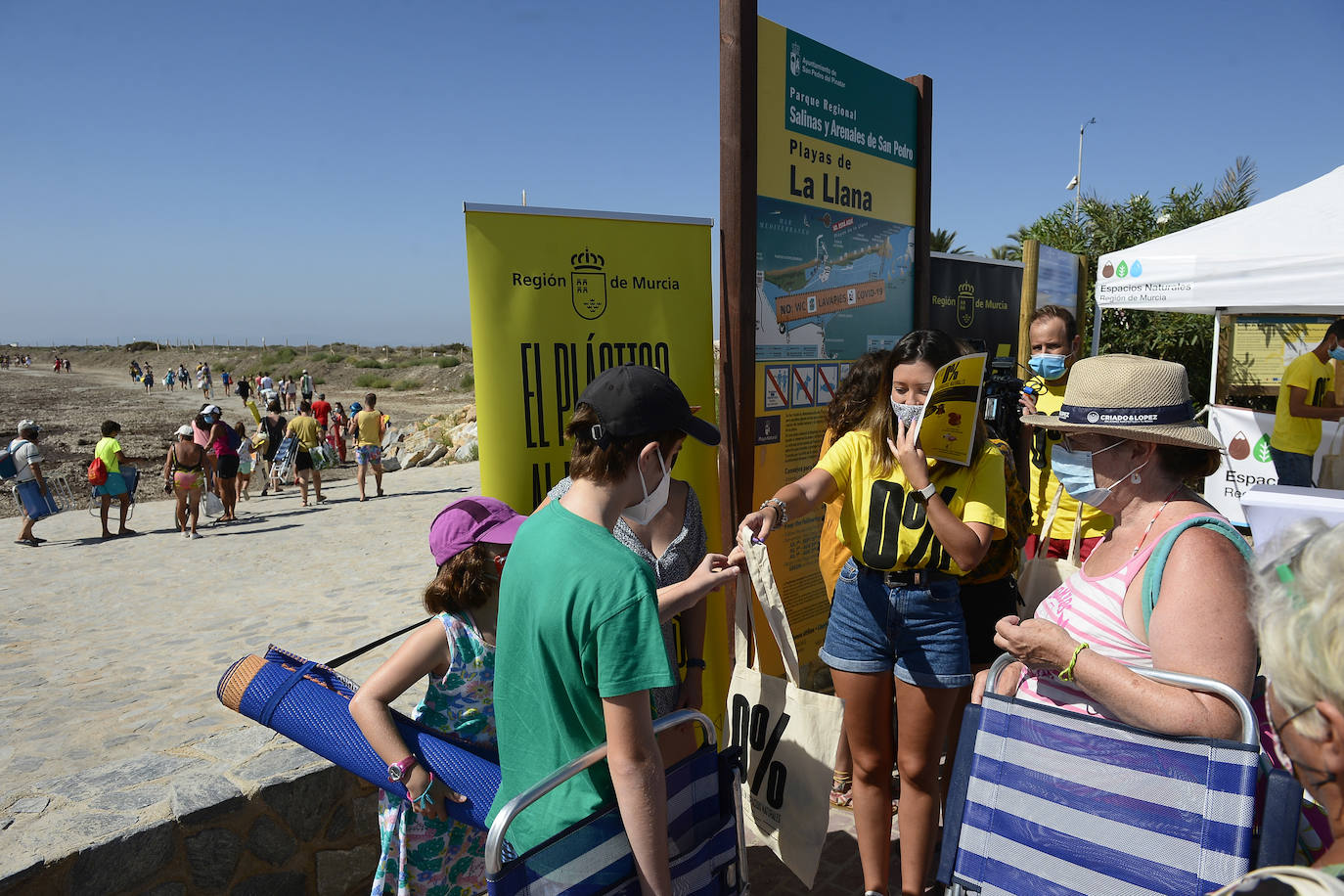 Fotos: La campaña &#039;cero plásticos&#039; llega a las Salinas y Calblanque