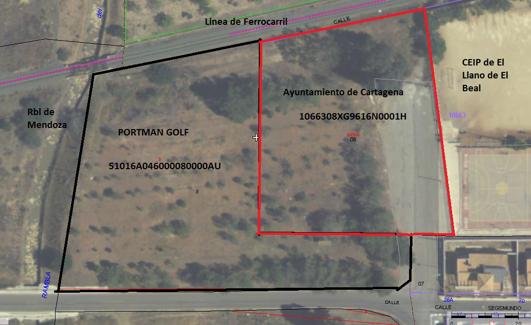 Distribución de propiedades en la balsa de residuos mineros San Agustín, frente al colegio de Llano del Beal. 