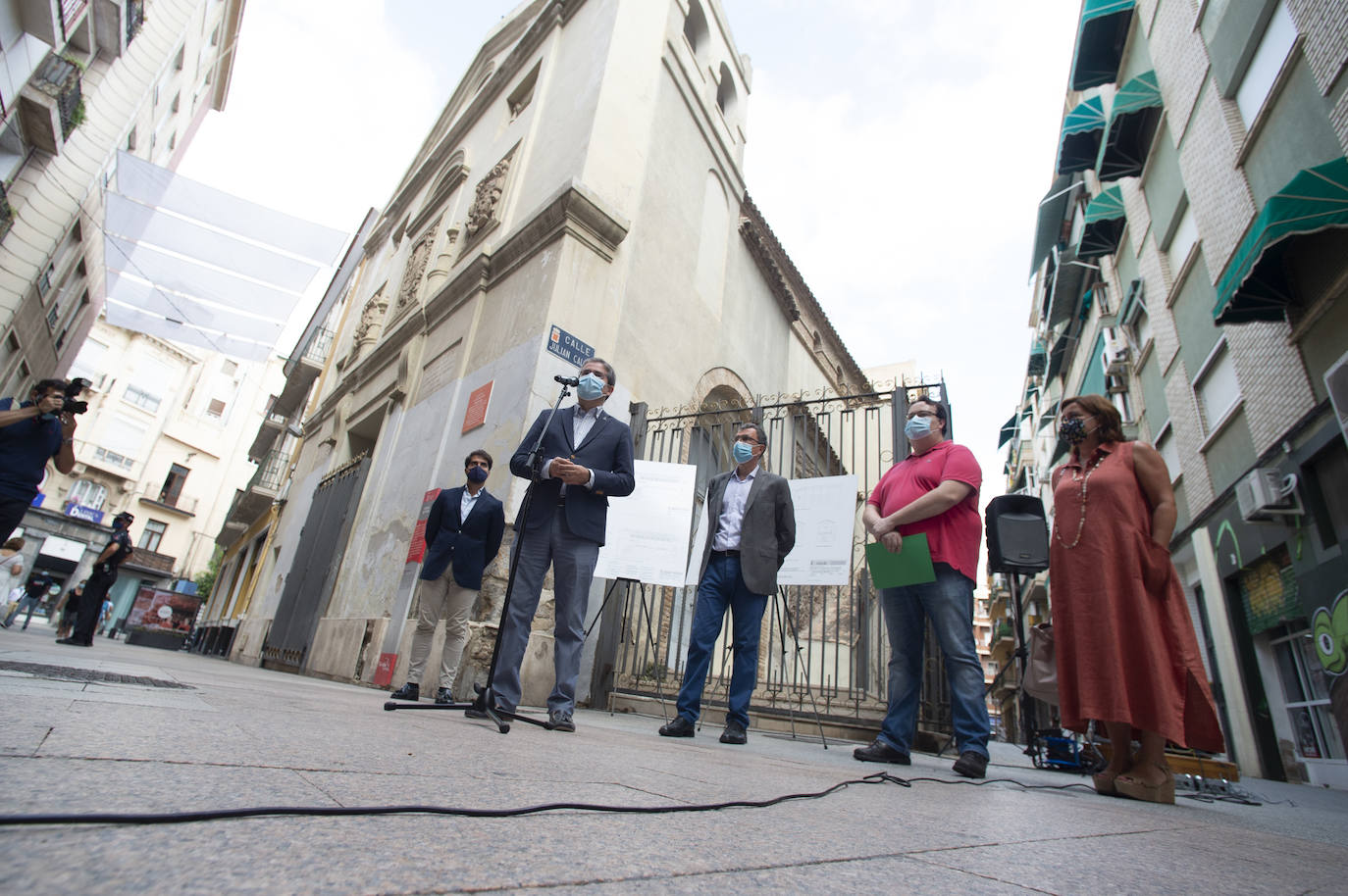 Fotos: El Ayuntamiento de Murcia rehabilitará las cubiertas y fachadas de la Ermita del Pilar