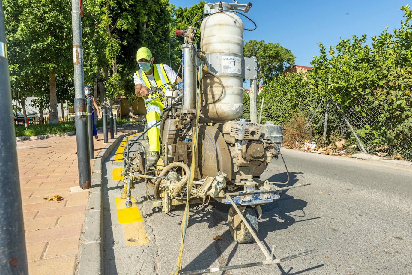 Fotos: Mensajes para prevnir el coronavirus junto a 116 colegios públicos de Murcia