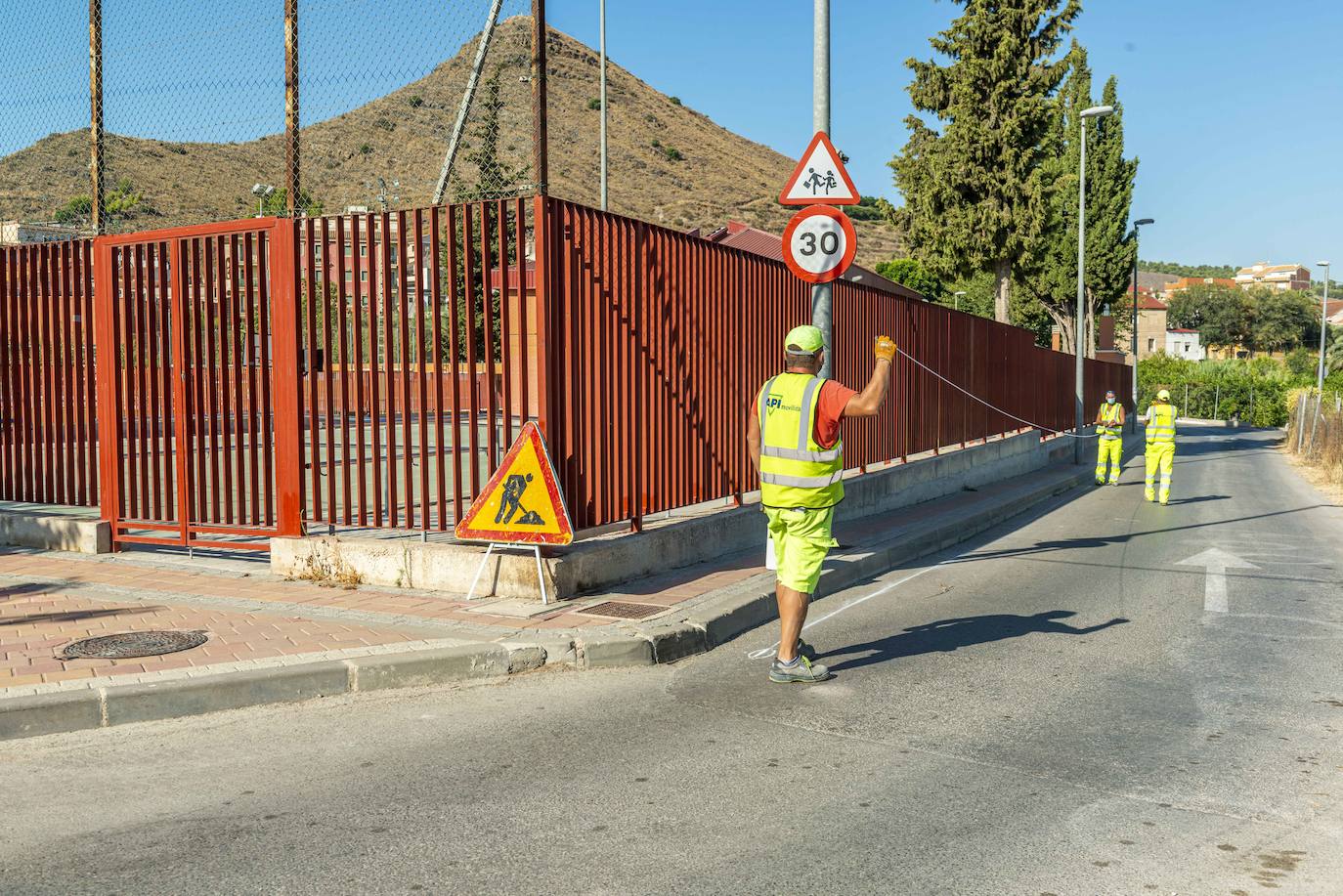 Fotos: Mensajes para prevnir el coronavirus junto a 116 colegios públicos de Murcia