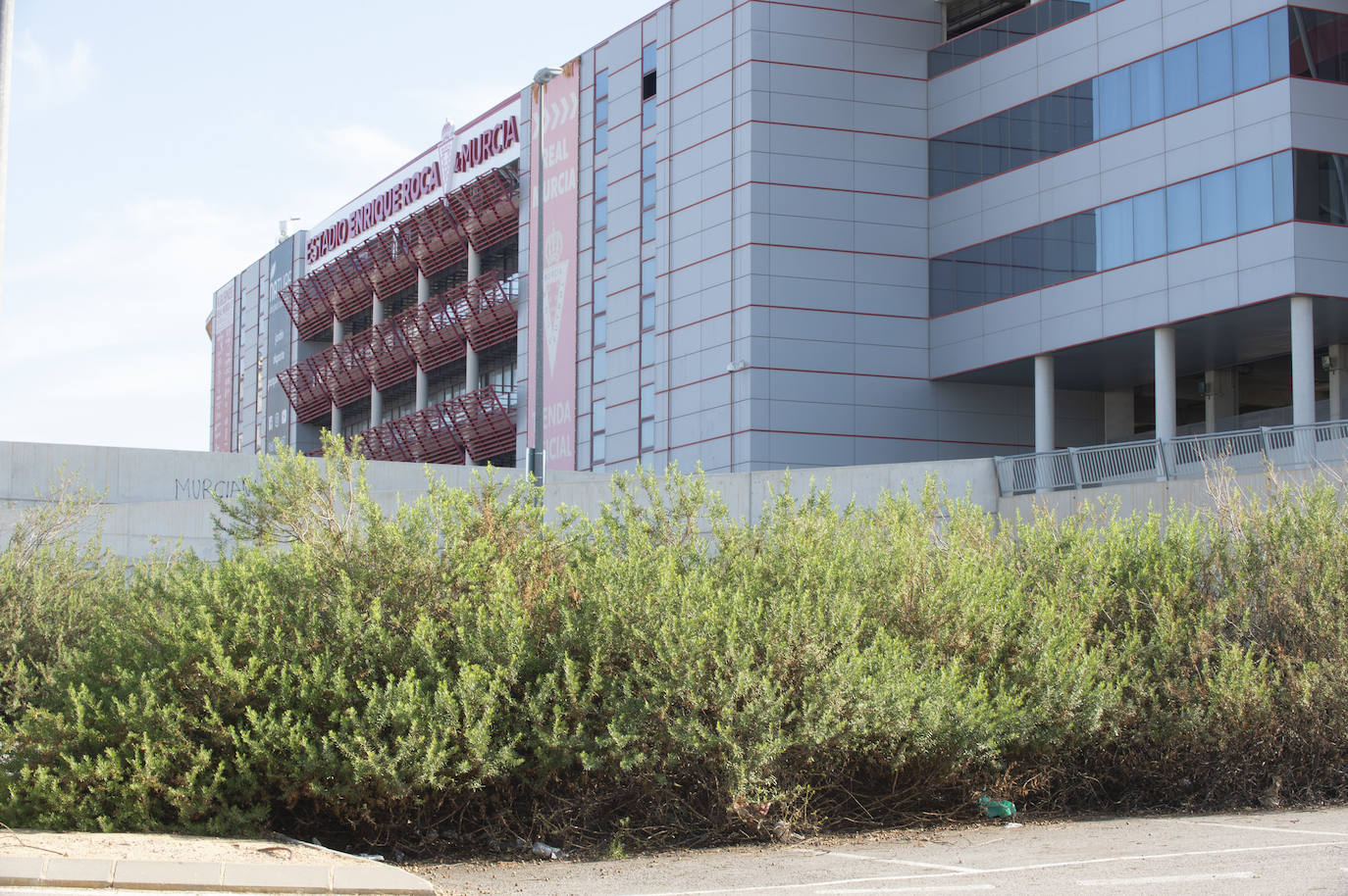 Fotos: Estado del interior y los aledaños del Enrique Roca