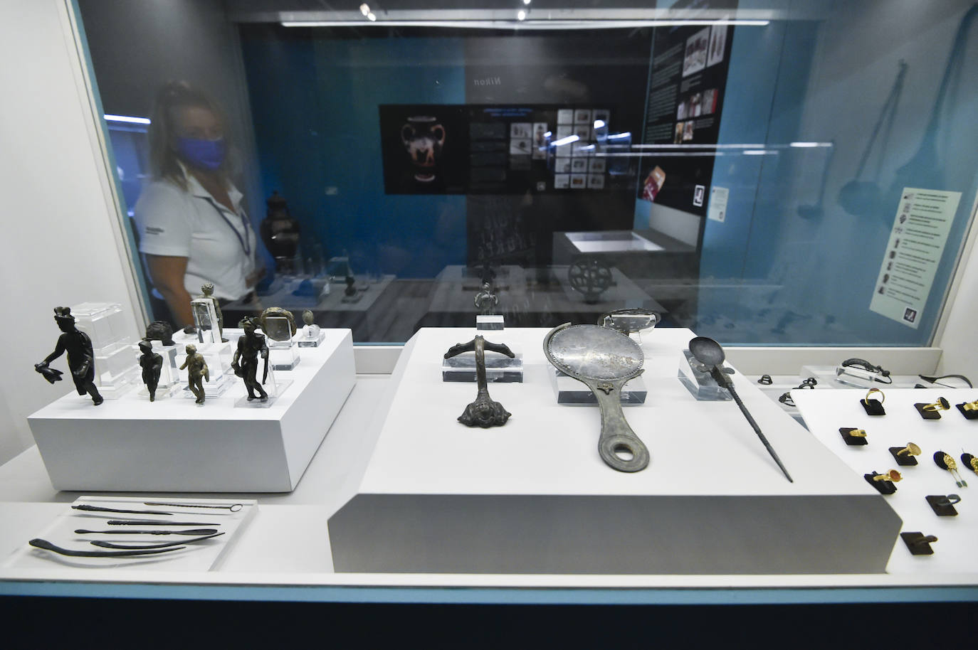 Fotos: Exposición &#039;Luchando contra el expolio&#039;