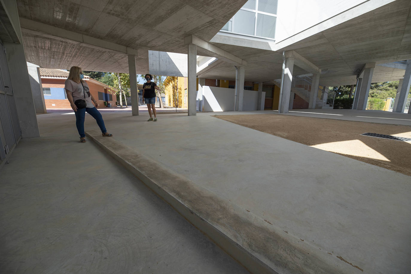 Fotos: Quejas de los padres de La Palma por los defectos en el nuevo aulario del colegio