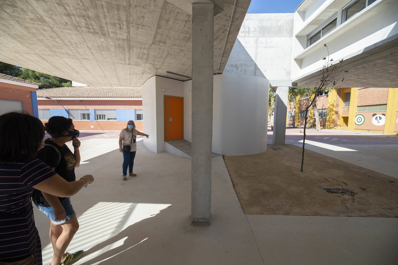 Fotos: Quejas de los padres de La Palma por los defectos en el nuevo aulario del colegio