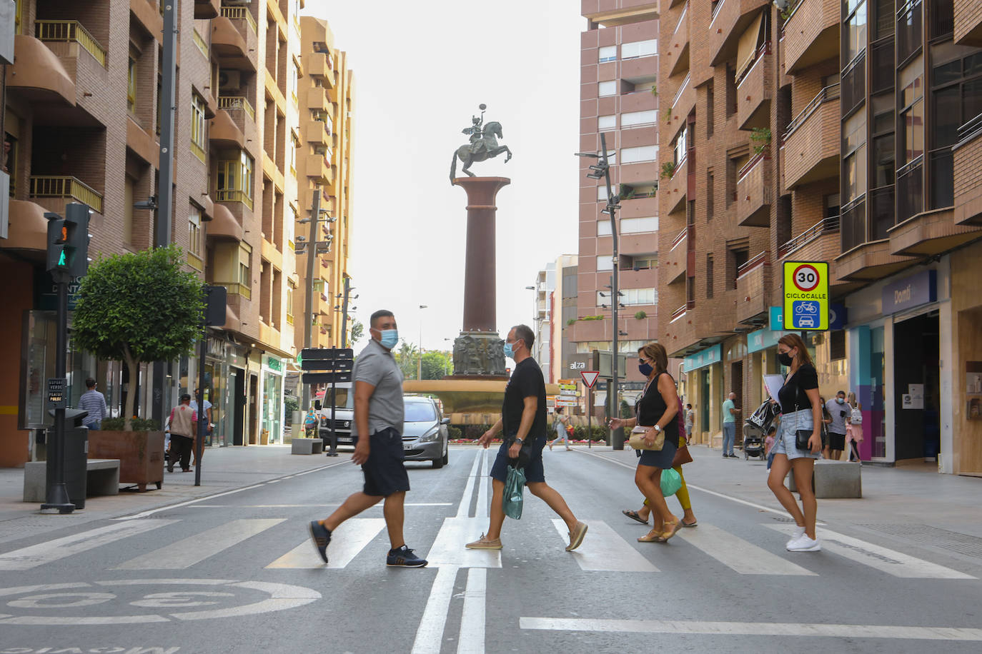 Fotos: La Comunidad confina el casco urbano de Lorca ante el descontrol de los contagios