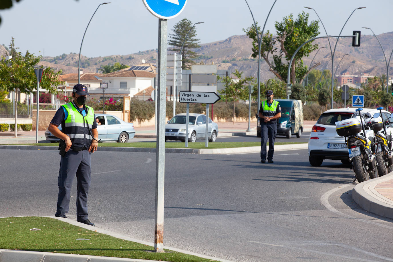 Fotos: El casco urbano de Lorca queda blindado en el primer día de la Fase 1