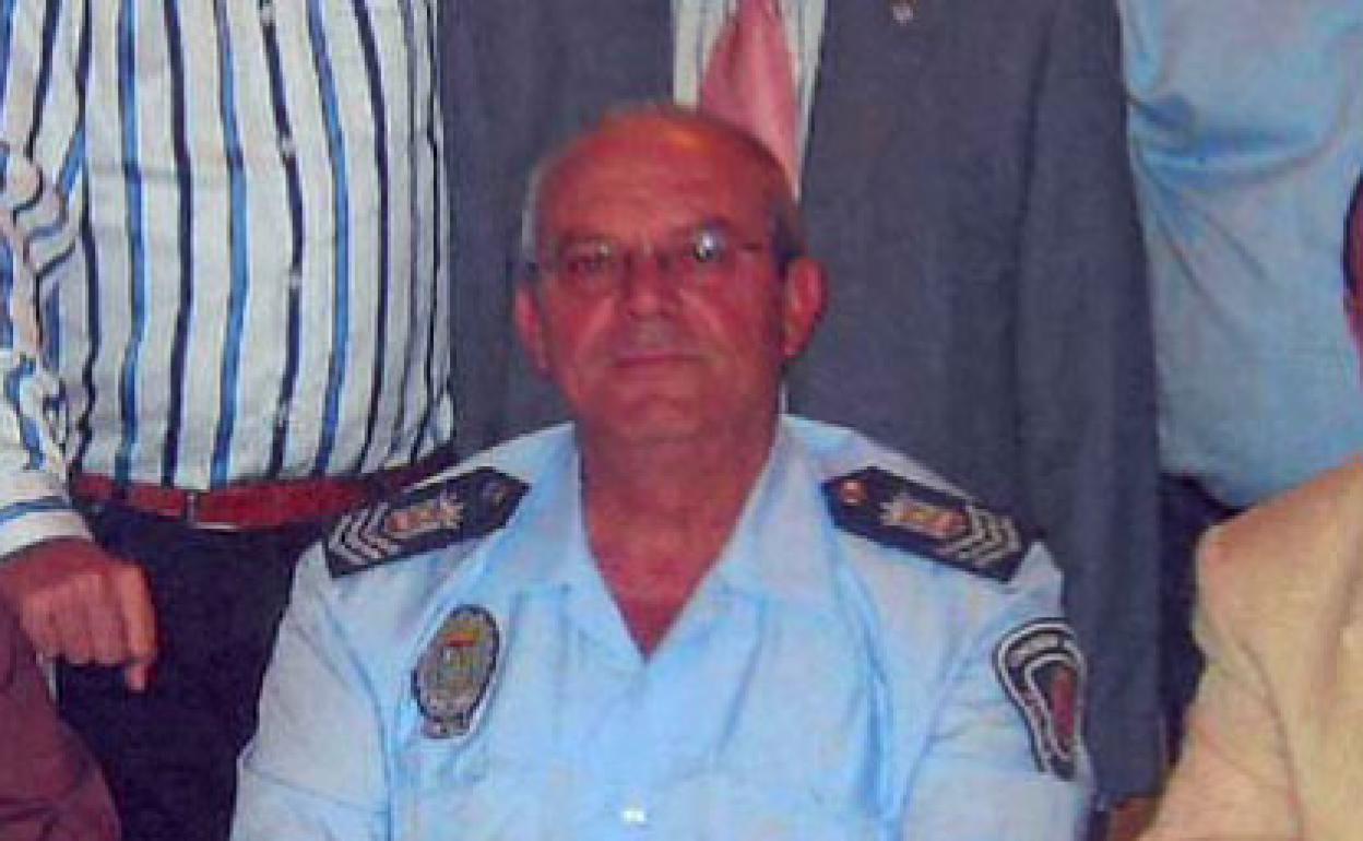 José Clares, en una foto de archivo, siendo todavía jefe de la Policía Local, durante la celebración de una comida homenaje. 