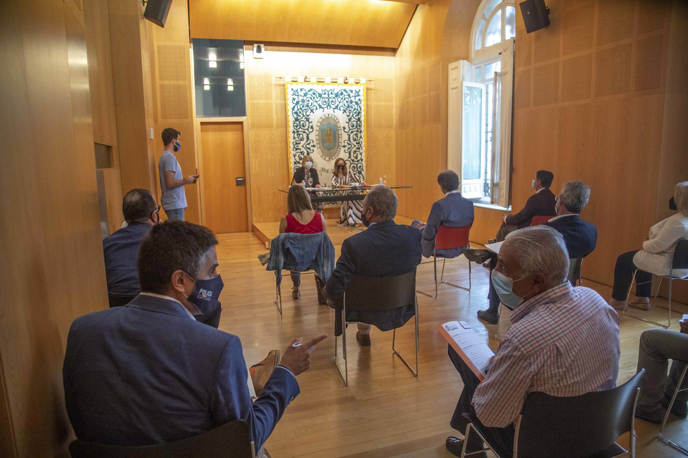 Fotos: Castejón descarta la Factoría y el Hospital Naval para ubicar la Ciudad de la Justicia