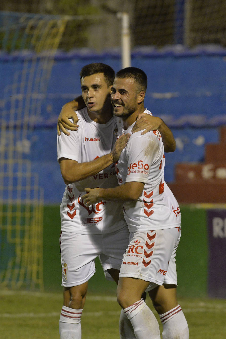 Fotos: La primera sonrisa del nuevo Real Murcia (0-1)