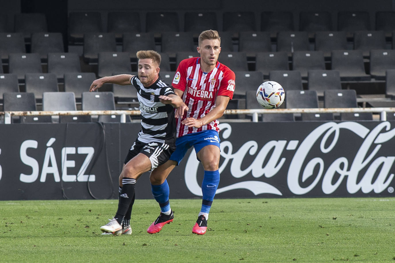 Fotos: Primer disgusto para un Efesé demasiado verde