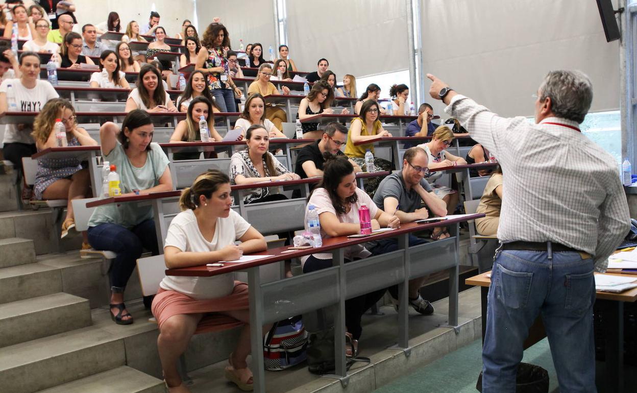 Oposiciones realizadas en el Campus de Espinardo en una fotografía de archivo.
