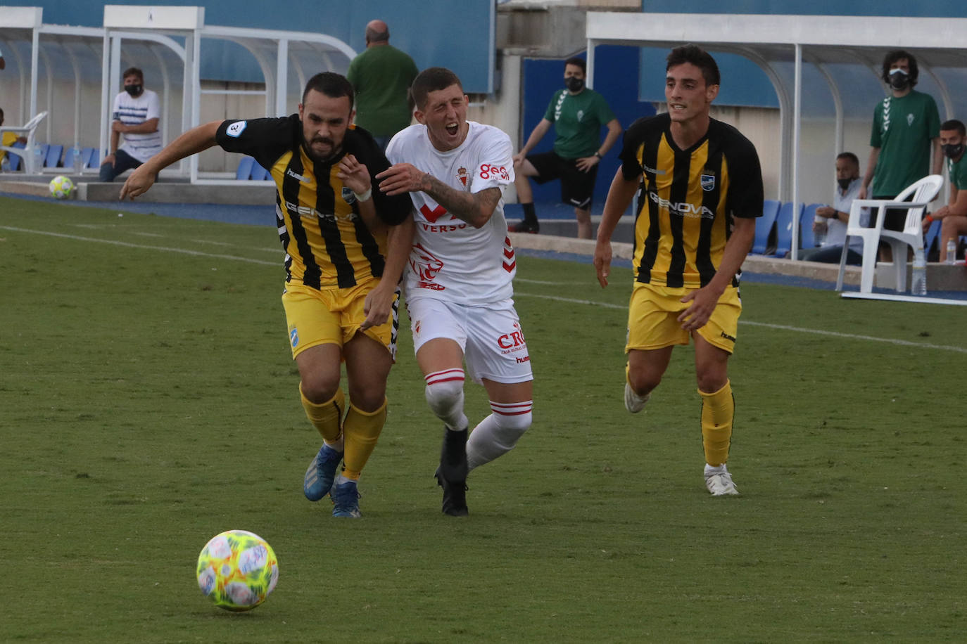 Fotos: El Lorca le da otro toque de atención al Real Murcia