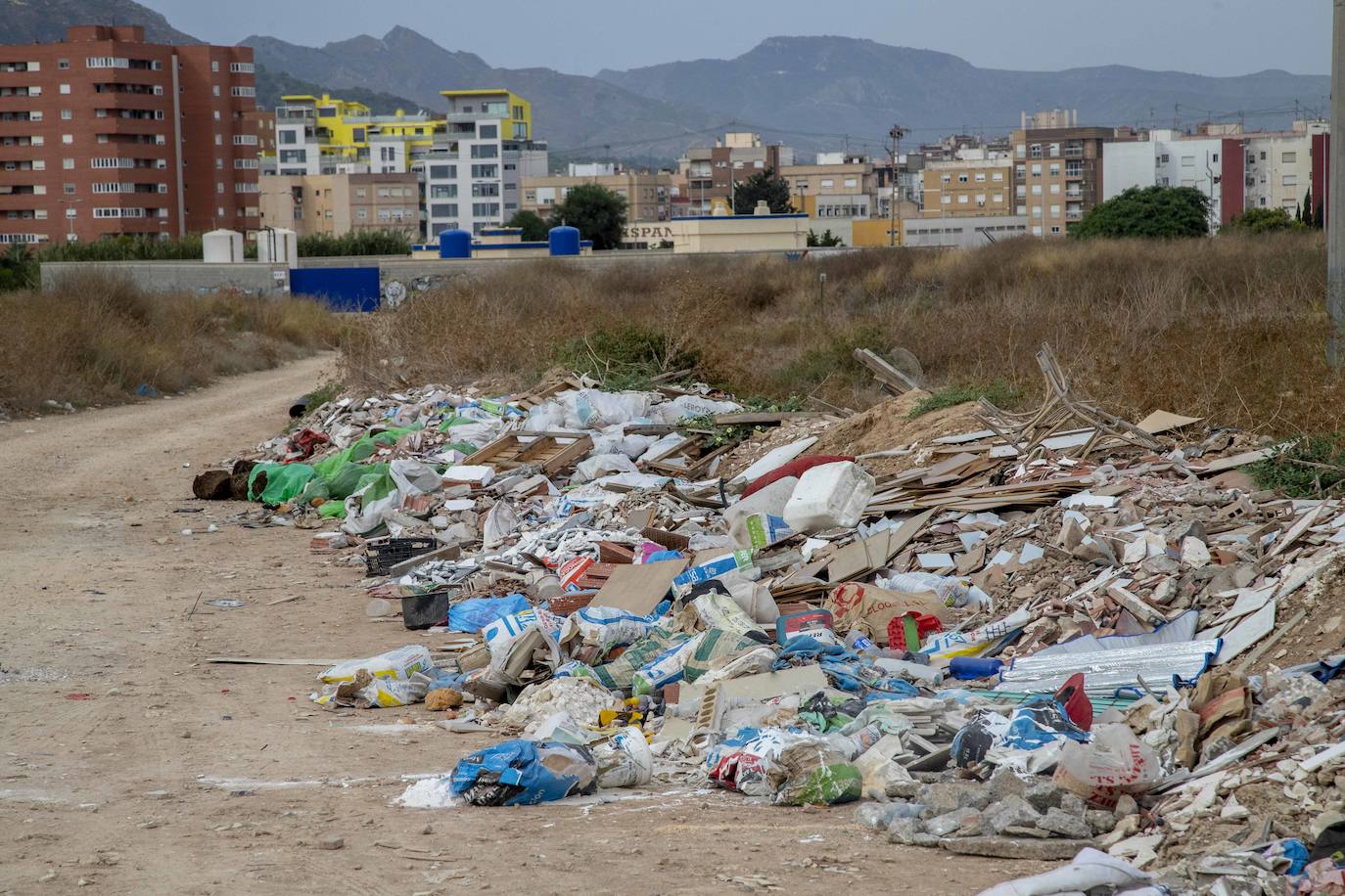 Fotos: Veinte escombreras ilegales reflejan la ineficacia de las administraciones de Cartagena