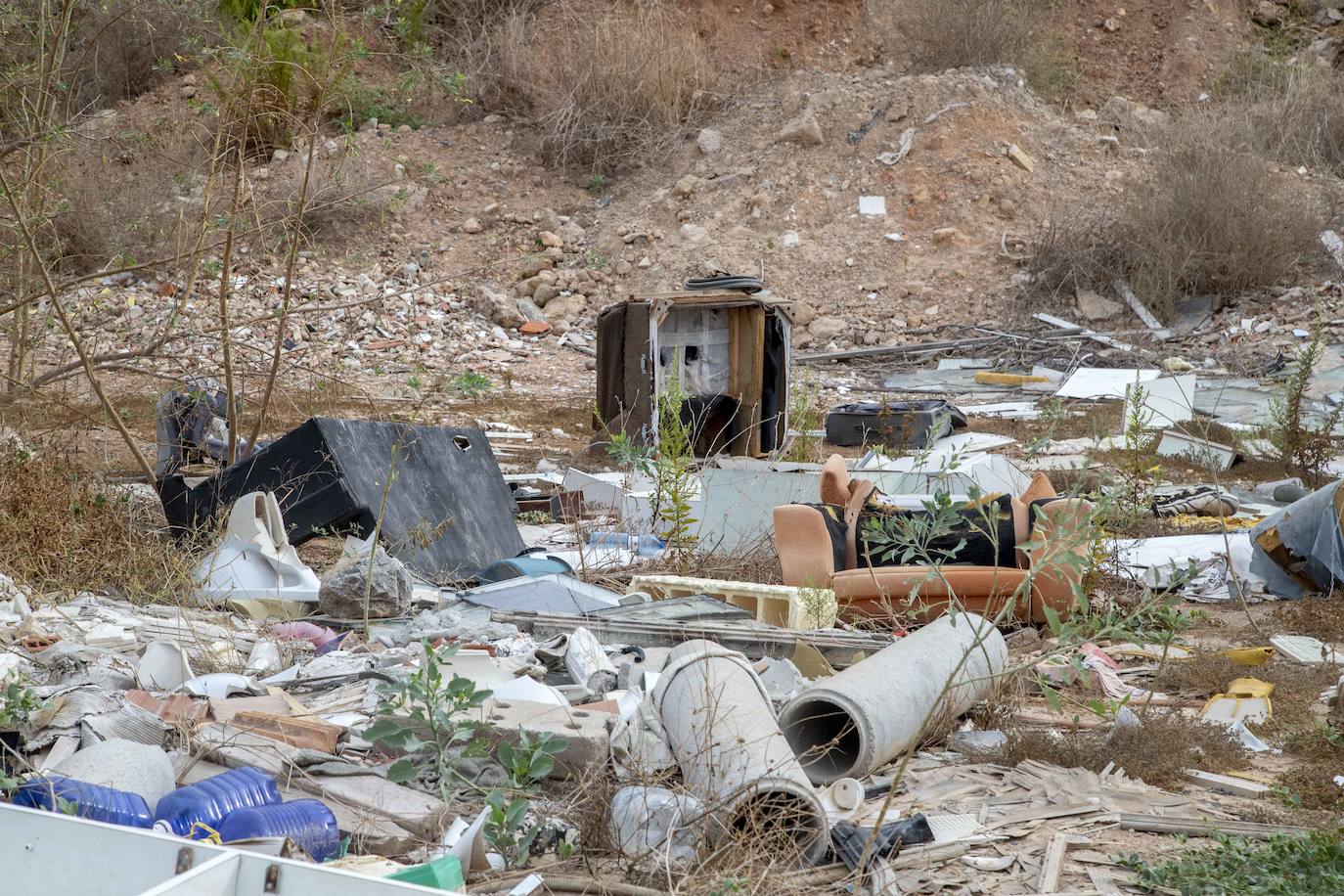 Fotos: Veinte escombreras ilegales reflejan la ineficacia de las administraciones de Cartagena