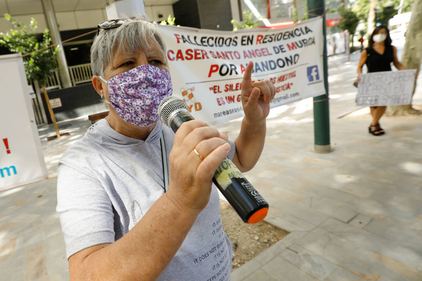 Fotos: La Marea de Residencias de la Región pide «proteger a los ancianos abandonados y justicia para los muertos»