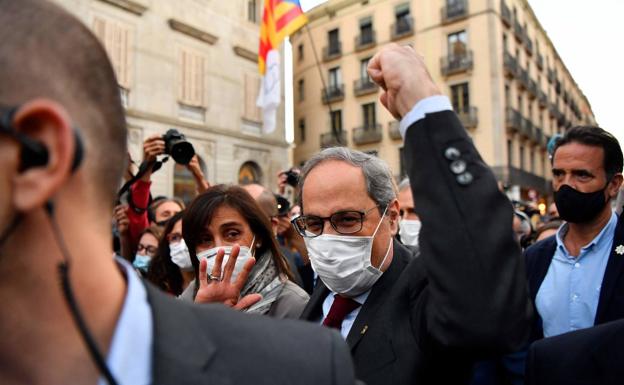 Quim Torra, alamado en las calles de Barcelona. 