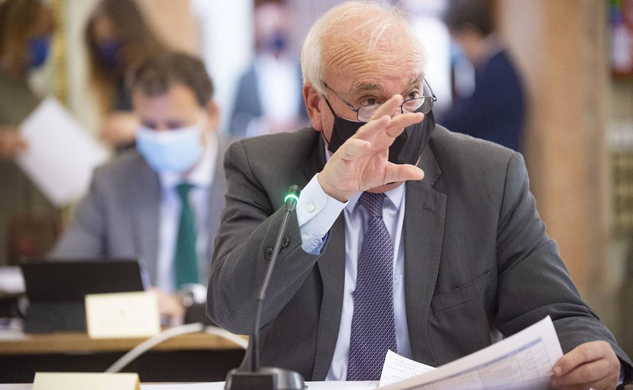El concejal Eduardo Martínez-Oliva, en el último Pleno.