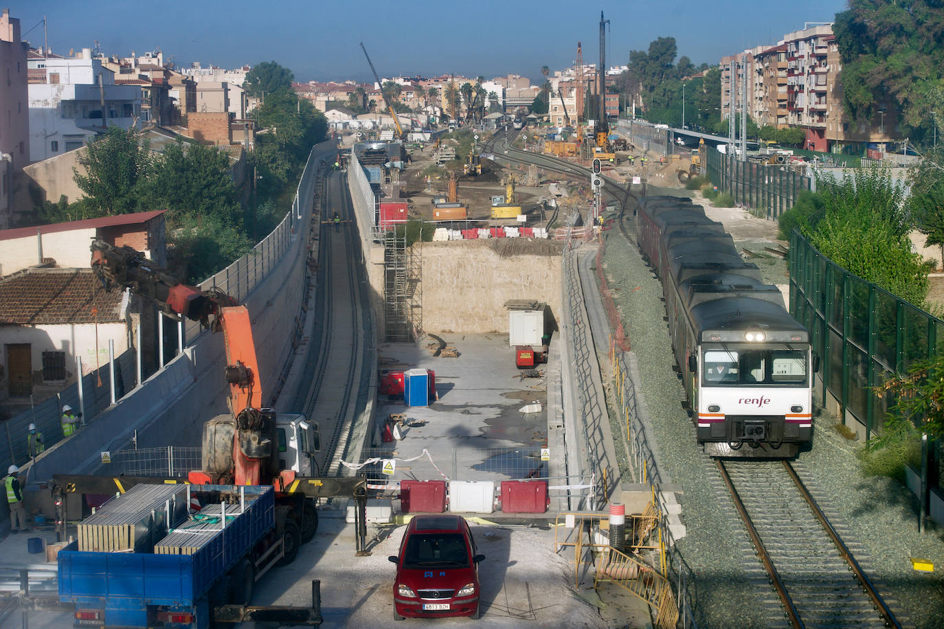 Fotos: Montan la vía para abrir el soterramiento en Murcia